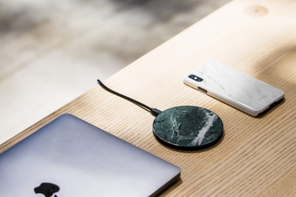 Does a Wireless Charging Pad Come With the Phone?
